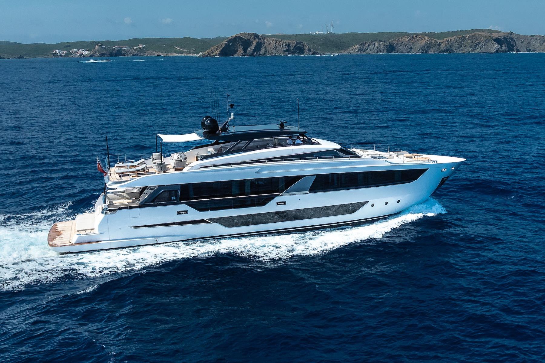2025 FERRETTI YACHTS 1000 